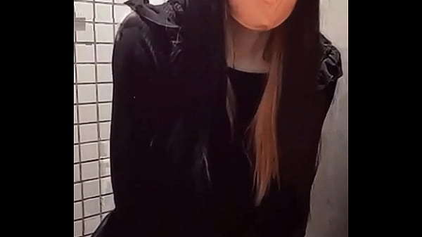 エッチな動画を配信するよ。とってもとってもエッチな発展場を探している男の娘