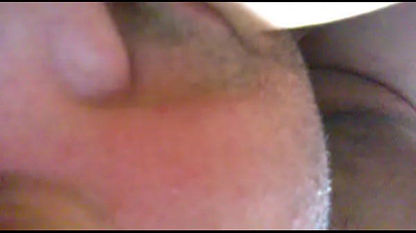 Seios cheios de tes&atilde;o