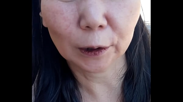 Amateur coulpe Duk and David, out door pee and sucking cock