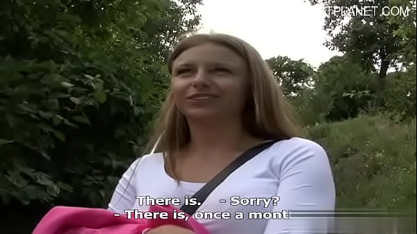 Moglie tettona hard gang bang