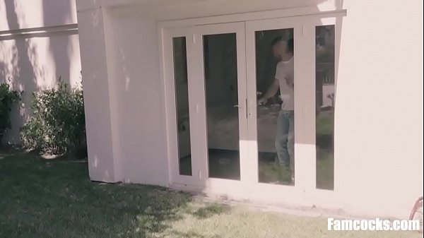 Fucking step Dad While 's Gone 