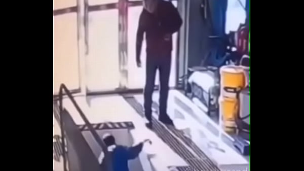 Novinho caindo na mulher