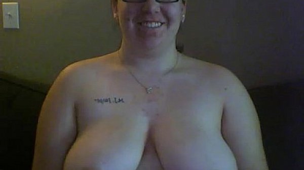 Nicole Jasmine fucks herself with two dildos