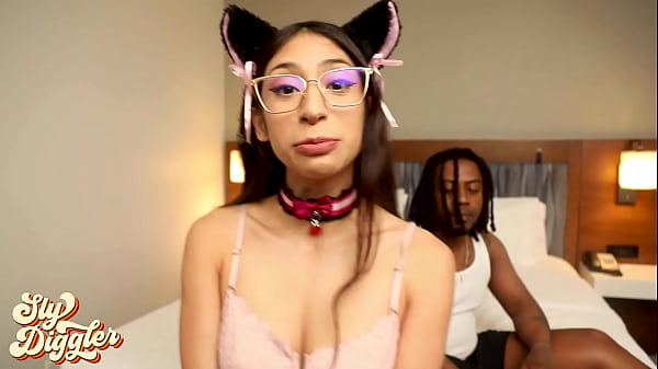 Kinky Latina Kitty Gets Stretched