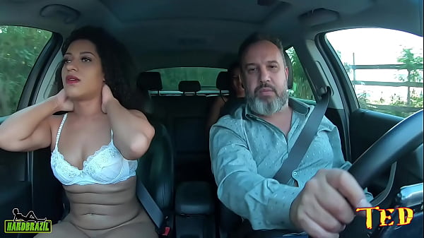 Muita farra em Ferraz de Vasconcelos no carro do Ted  