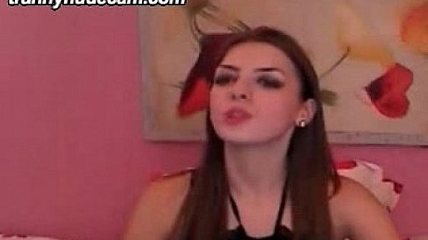 Webcam tranny with small tits solo