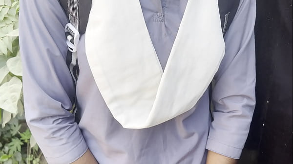 A big tits a college girl beted me that she can satisfy me in a while Priya