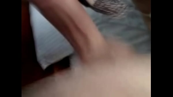 legata la ochi si cu acadeaua cea mare in guritza