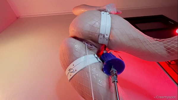 Little Unicorn CumSlut likes Massive Crempaies and Squirt (Mobile)