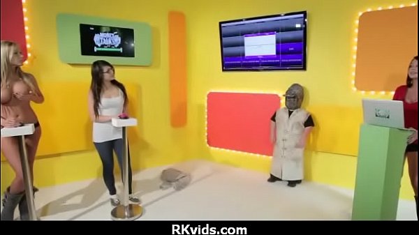 amateur girl goes wild 11