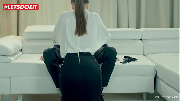 THE WHITE BOXXX - Hottie Cindy Shine Smashed By Big Dick BF 