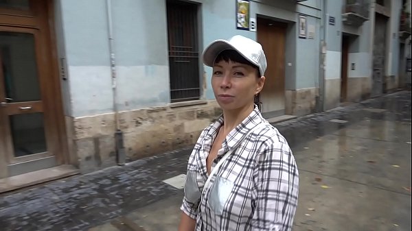 Naughty Lada is going masturbate in public
