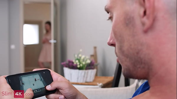 Belle with natural tits convinces boyfriend to have anal sex  