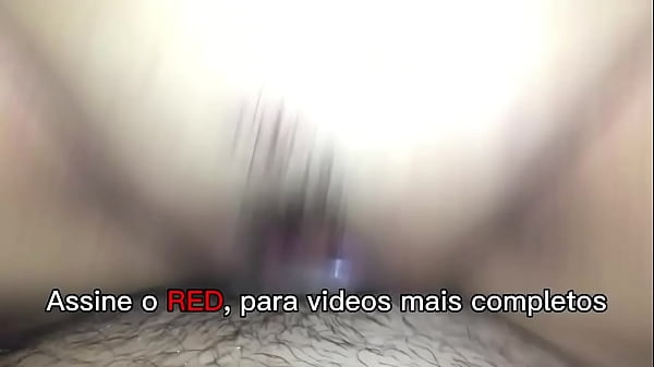 Minha mulher com amigo e gozada em cima da xereca  