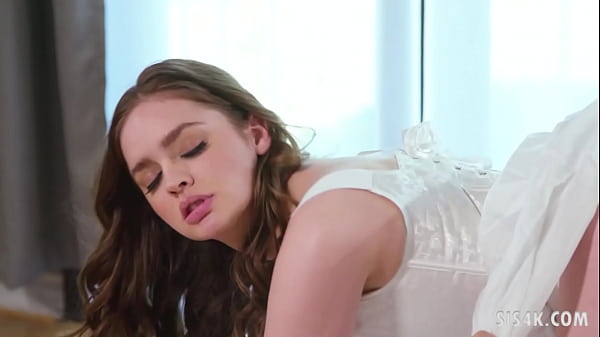 April ONeil and Mary Moody at SIS4K