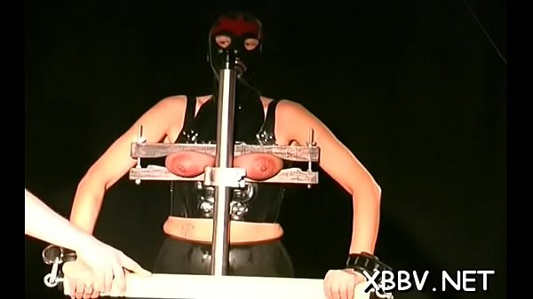 Playsome honey fingers her love tunnel  