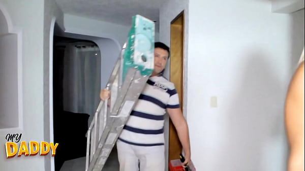 El due&ntilde;o de la casa no ten&iacute;a forma de pagarme y me dio el culo.  