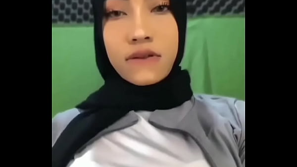 cantik dan menggoda