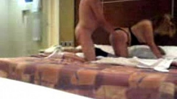 Amateur couple fucking on bed