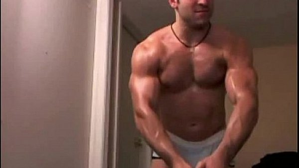 Gay Cam ! Viril, muscl&eacute; et beau gosse