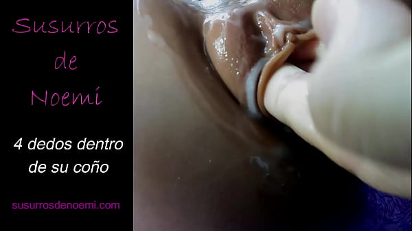 Su vagina llena con mis dedos  
