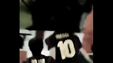 Leo Messi le da muy duro al Madrid edit  