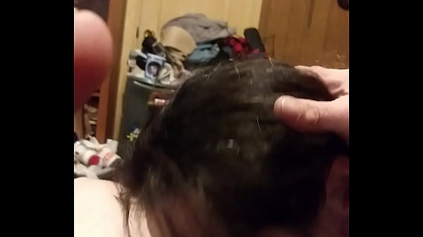 Patty blows Vic's willy