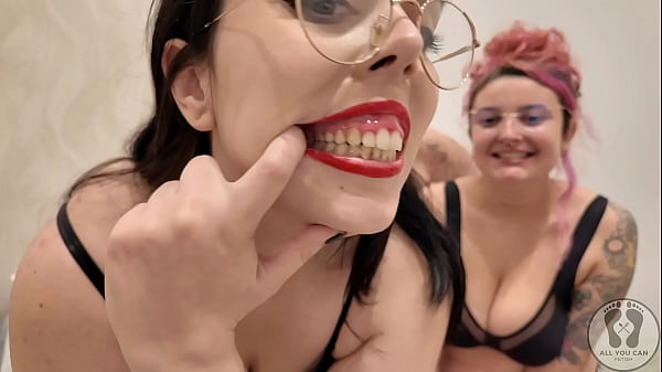 4K CHUBBY GIRLS SILLY FACES SALIVA MOUTH TONGUE TEETH FETISH  