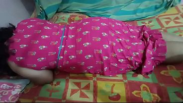 Indian Hot Wife Showing her hottest Ass 