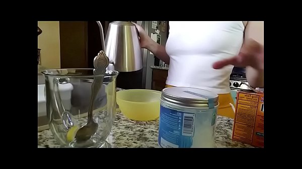 Coconut oil skin moisturizer