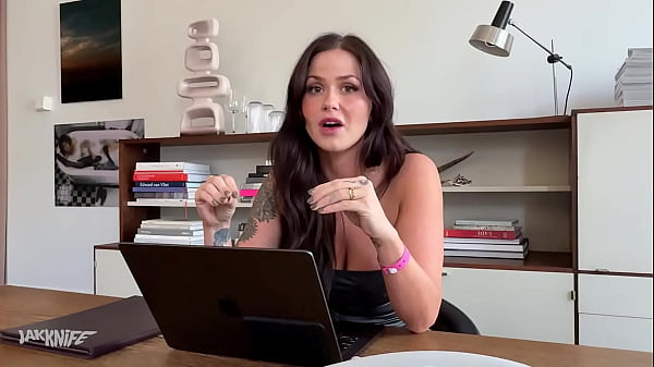 Sneaky business trip hookup with my BIG BOOTY BOSS - Arabella Mia