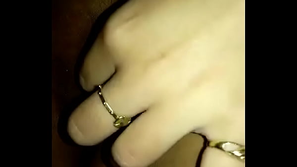 Pendeja Argentina tocandose 