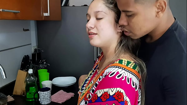 Me encanta la cachonda de mi hermanastra. Parte 1.  