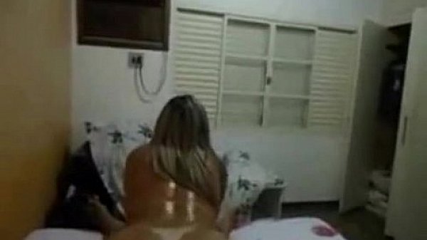 Juliana Putinha cavalgando 