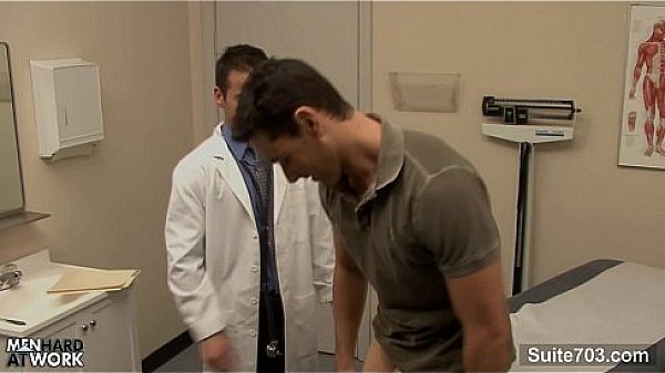 Lusty doctor gets nailed by his gay patient at work
