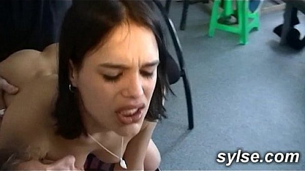 This Mature Bitch loves to fuck Teens Sluts