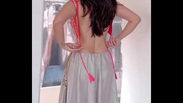 Indian bhabhi undressing  ll hot bhabhi ll hot davor