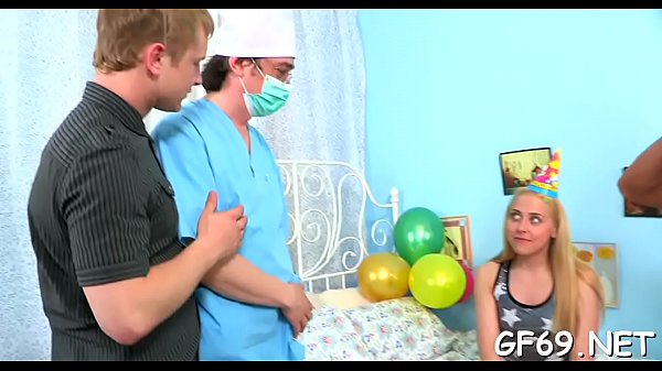 Hotty spread her legs for pussy examination in advance of sex