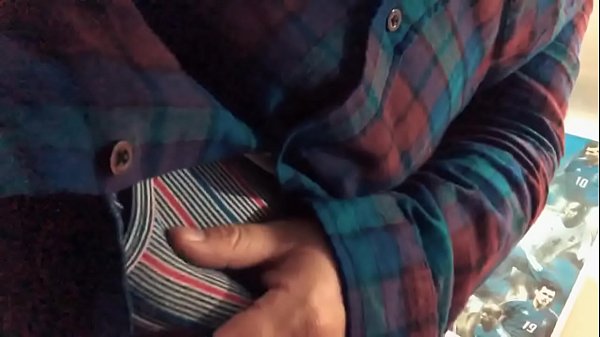 Jal&aacute;ndomela en el ba&ntilde;o del trabajo