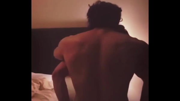 luego d euna noche loca en el bar del hotel al fin monto la polla de mi compa&ntilde;ero de trabajo hetero