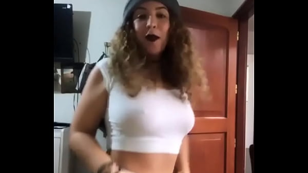 ale carrasco pezones  