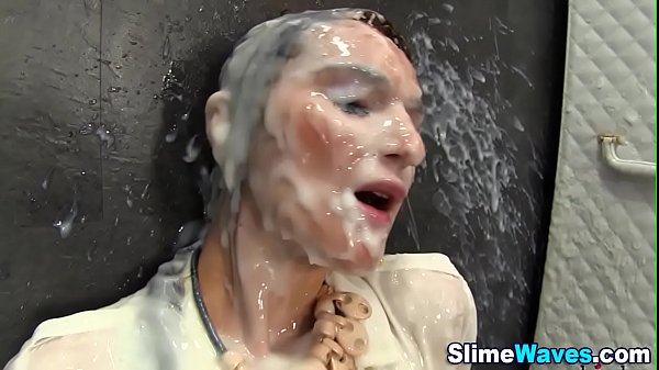 Euro babe enjoys bukkake