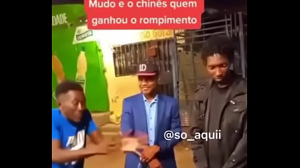 Angolana gostosa pronto para realizar todos os seus sonhos