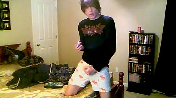 Gay twink fuck suck Trace comes home from the club all by himself and