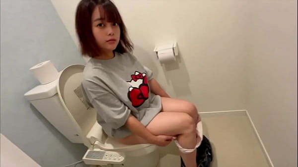 「ごめんなさい。つい寂しくて&hellip;。」彼氏と喧嘩して男友達の家に遊びにいったら流れで浮気してしまった女子◯生。