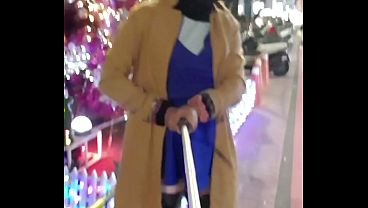 大里男扮女裝露出偽娘逢甲大學商圈  