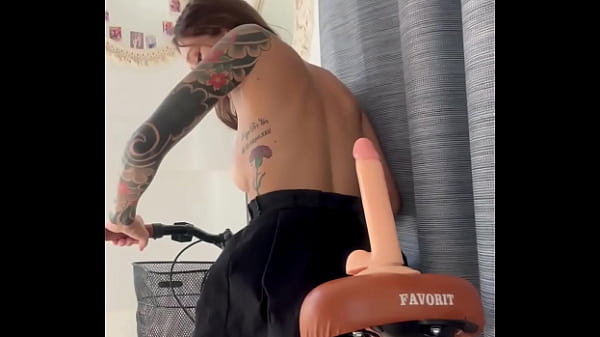 Enjoy watching my super bike masturbator