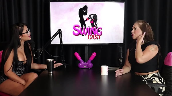 Os filhos n&atilde;o concordaram mas entenderam, ent&atilde;o come&ccedil;ou em uma plataforma porn&ocirc;, e seu fetiche foi fazer com uma transsexual, e sente prazer com sexo anal - Francis Simas (SHEER/RED)