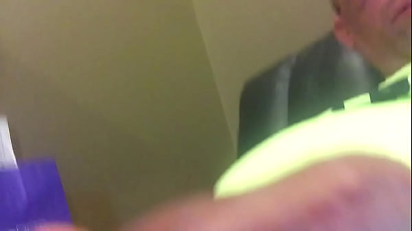 C06B5B64-E873-4BD2-986F-B97B0CBE6730.MOV 