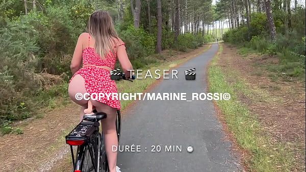 Balade &agrave; v&eacute;lo qui finit en baise